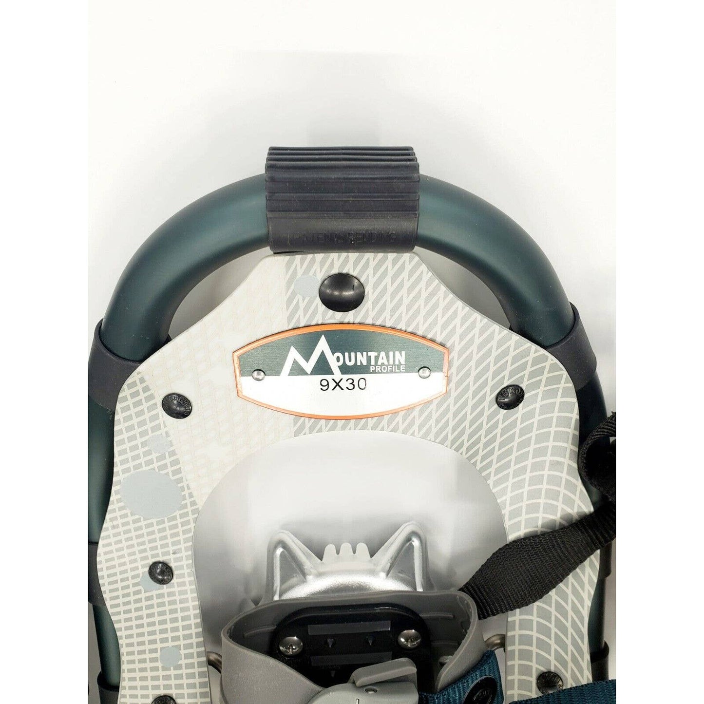 Yukon Mountain Profile 930 Aluminum Snowshoes 9" x 30" With Bag And Poles Blue