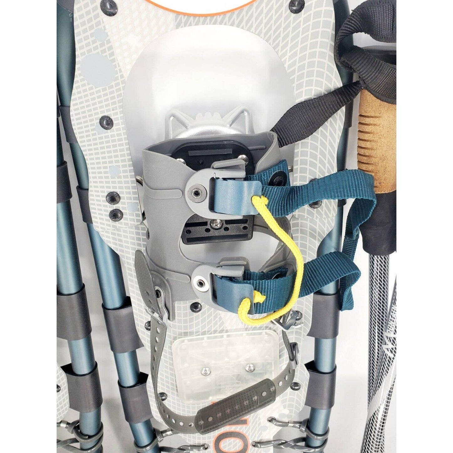 Yukon Mountain Profile 930 Aluminum Snowshoes 9" x 30" With Bag And Poles Blue