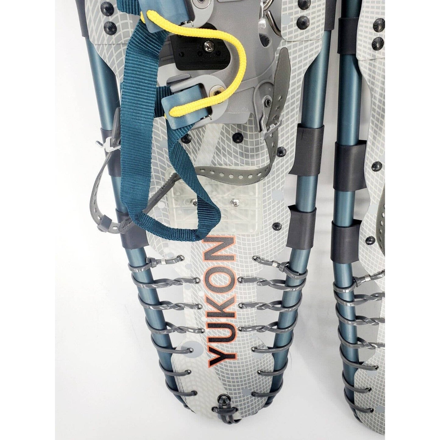 Yukon Mountain Profile 930 Aluminum Snowshoes 9" x 30" With Bag And Poles Blue